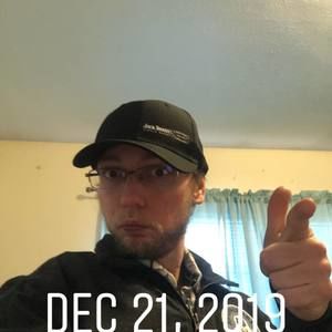 Meet your Posher, Derrick